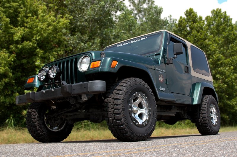 lifted jeep wrangler