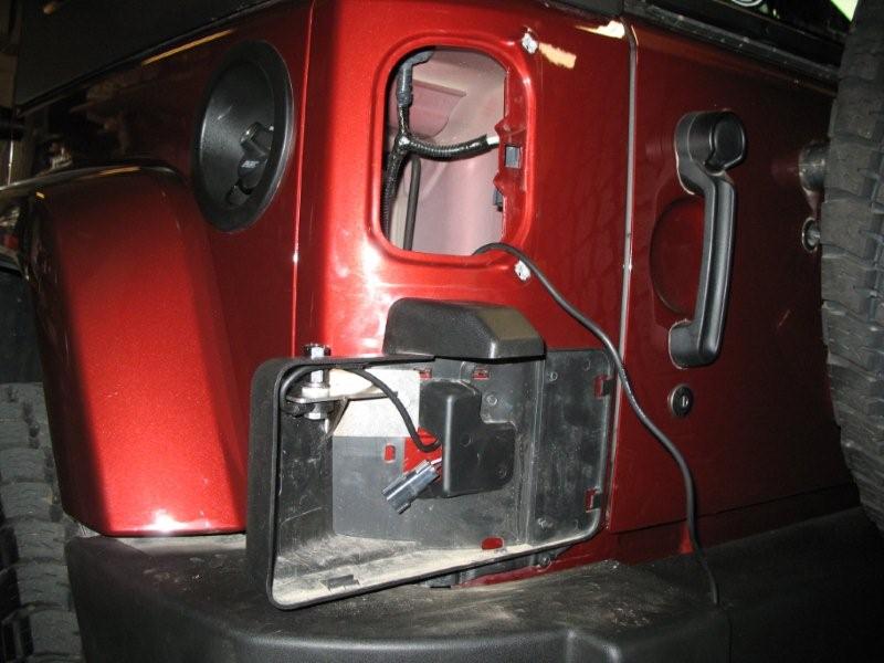 Jeep wrangler license plate antenna mount