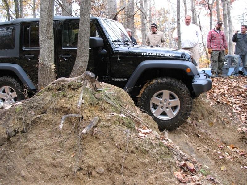 Jeep Wrangler JK 2 Door and 4 Door Trail Comparison 