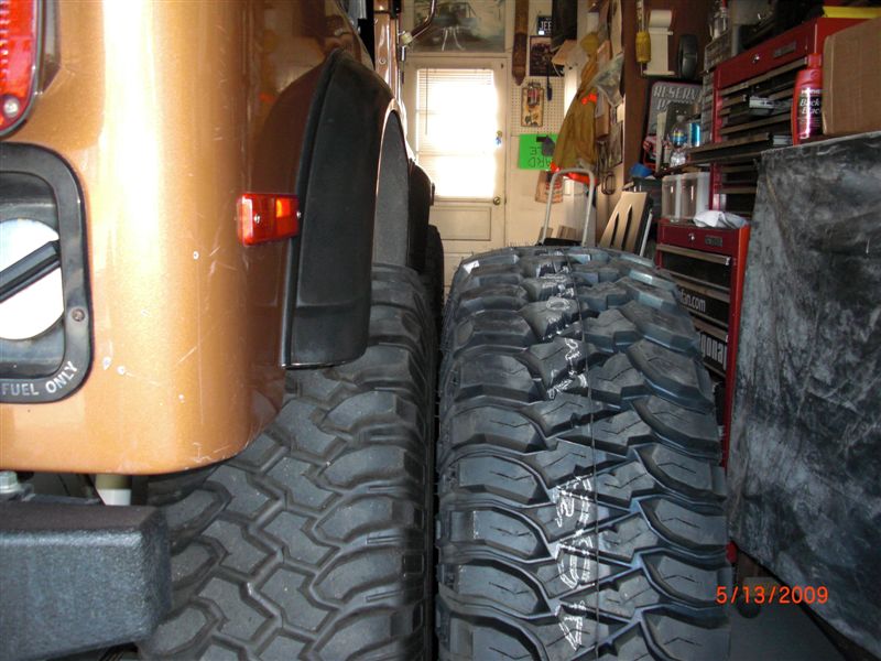 Jeep tire fitment guide. What tires fit my Jeep? 