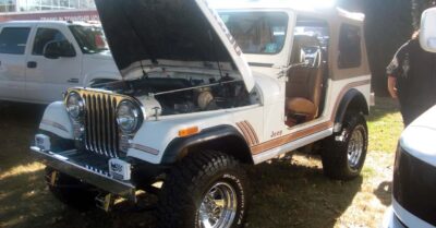 Andy's 1986 CJ-7 Laredo